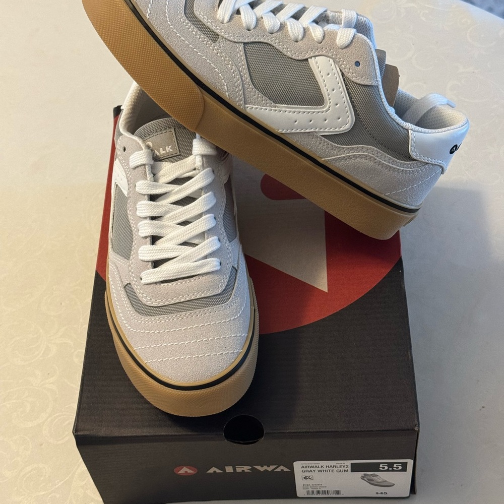 Airwalk Kids Sneakers - Gray and White